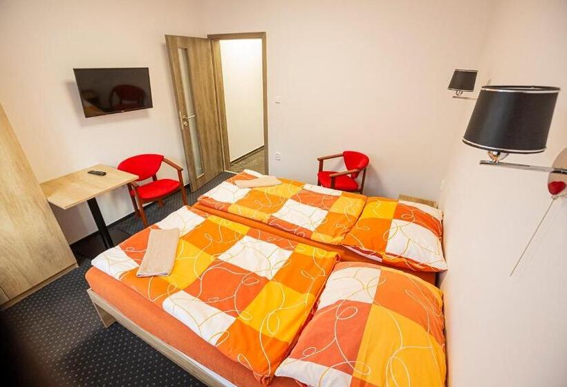 Standard Egyágyas Szoba, Rabbit