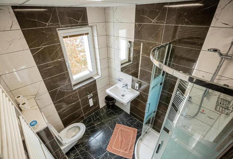 Háromágyas Standard Szoba, Rabbit