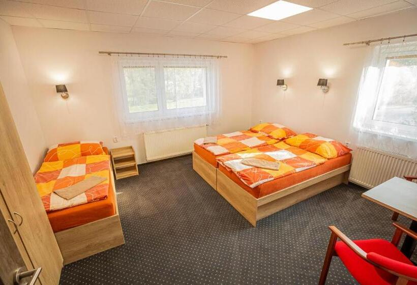 Háromágyas Standard Szoba, Rabbit