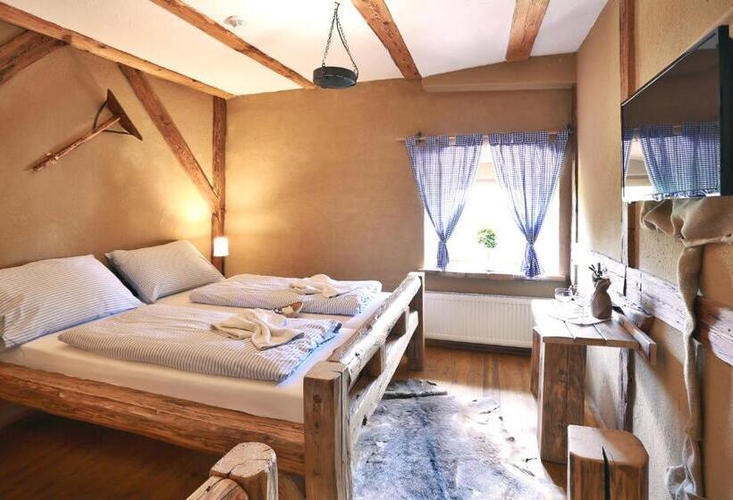 스탠다드 트리플 룸, Krčma Hotel U Císařské Cesty