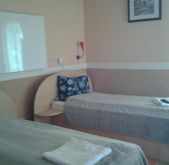 Номер Стандарт Трехместный, Motel Traffic