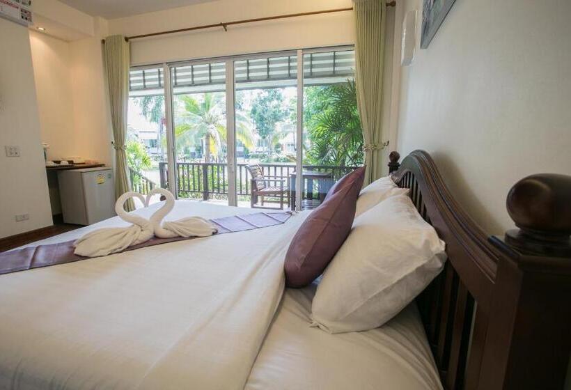 디럭스 룸, Nisasiri Boutique Resort