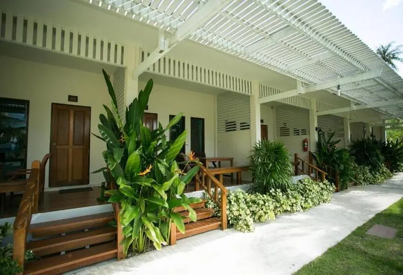コンフォートルーム, Nisasiri Boutique Resort