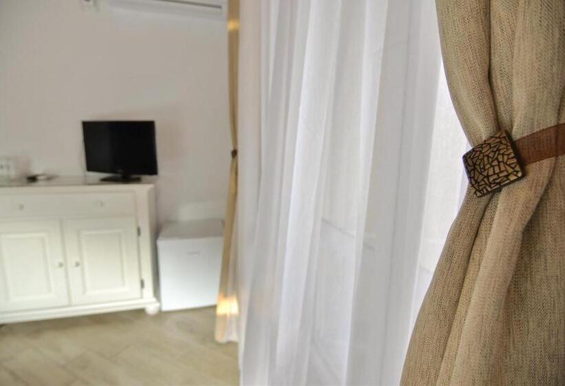 آپارتمان 1 خوابه با بالکن, Casa Marina