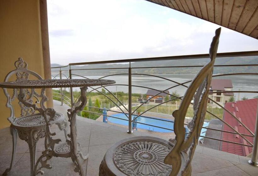آپارتمان 1 خوابه با بالکن, Casa Marina