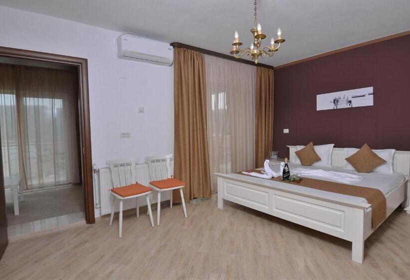 آپارتمان 1 خوابه با بالکن, Casa Marina