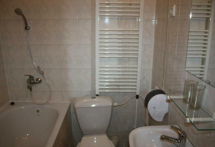 חדר סטנדרט עם מרפסת, Penzion Koliba