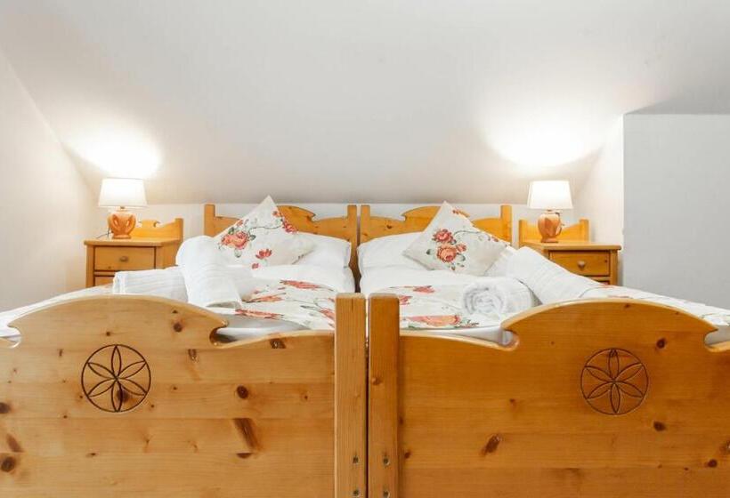 חדר סטנדרט עם מרפסת, Penzion Koliba