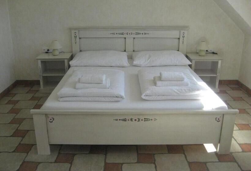 חדר קומפורט, Penzion Malovaný