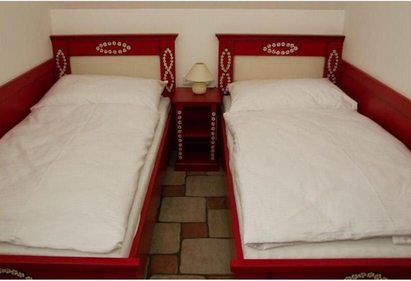 חדר קומפורט, Penzion Malovaný