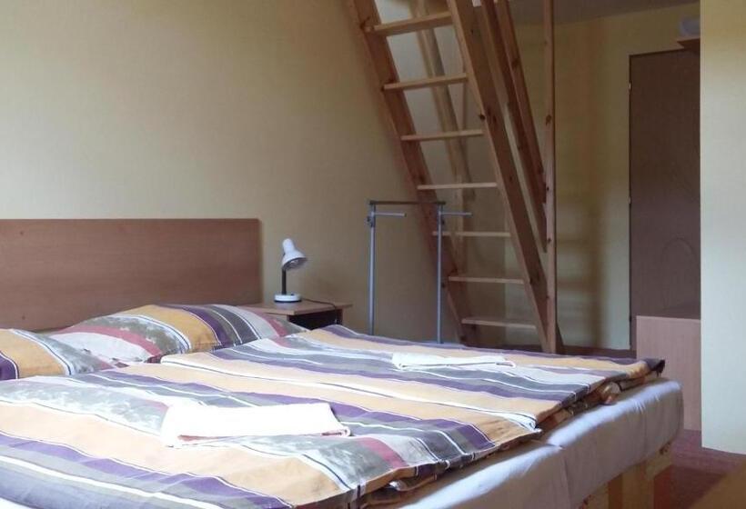 패밀리 룸, Penzion Skalíček