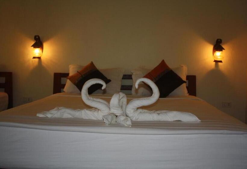 高级三人间, Sengahloune Villa