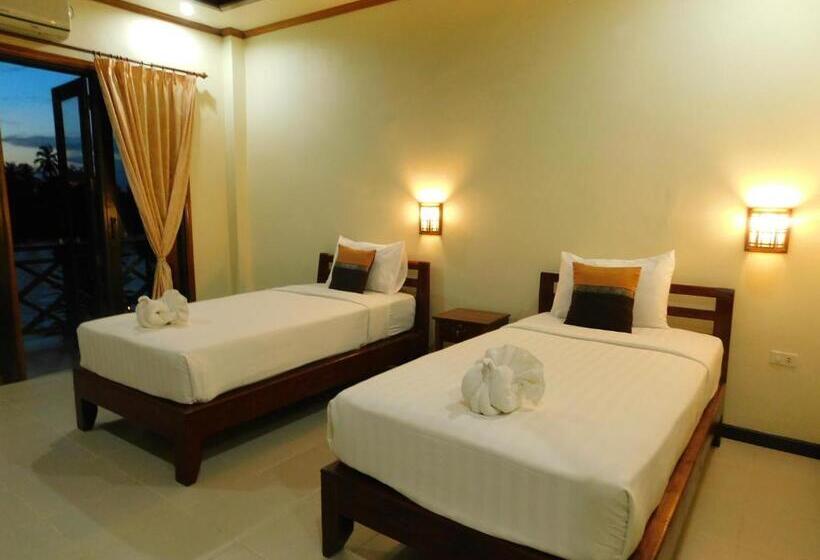 高级三人间, Sengahloune Villa