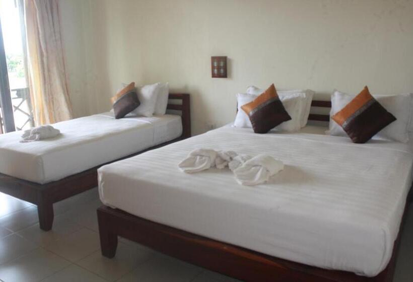 高级三人间, Sengahloune Villa