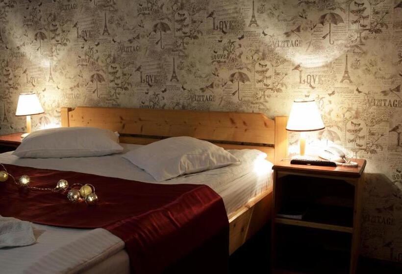 غرفة قياسية, Vila Riki