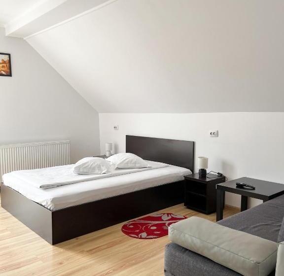 스탠다드 트리플 룸, Pensiunea Aliart