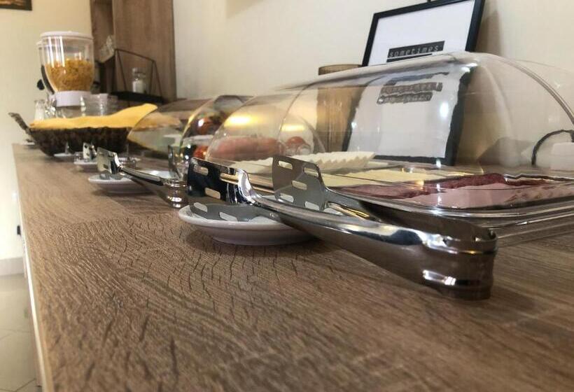 스탠다드 트리플 룸, Pensiunea Aliart