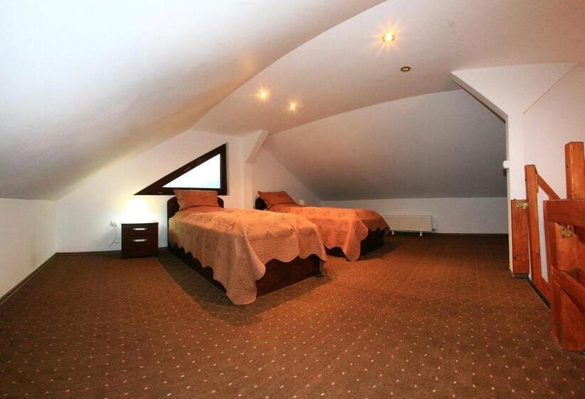 复式套房, Pensiunea Elena