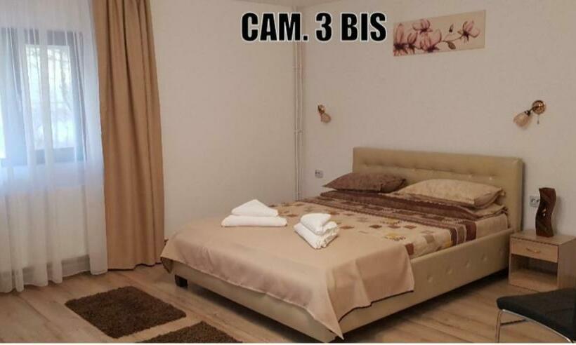 Номер Стандарт Трехместный, Pensiunea Magnolia Din Tismana