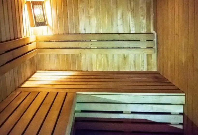 スタンダードトリプルルーム, Olympic Village