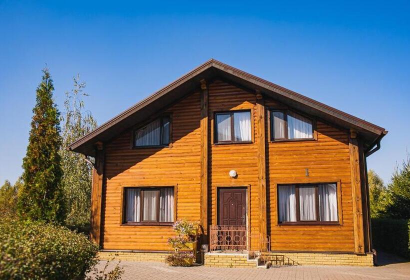 בקתת חדר, Olympic Village