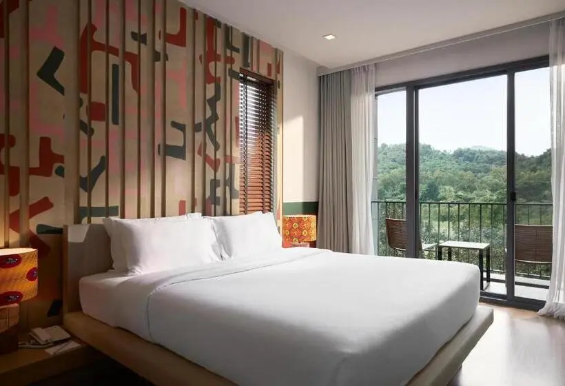 キングサイズベッドのスタンダードルーム, The Peri Hotel Khao Yai