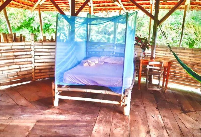 بنجلو عائلى, Finca La Magia