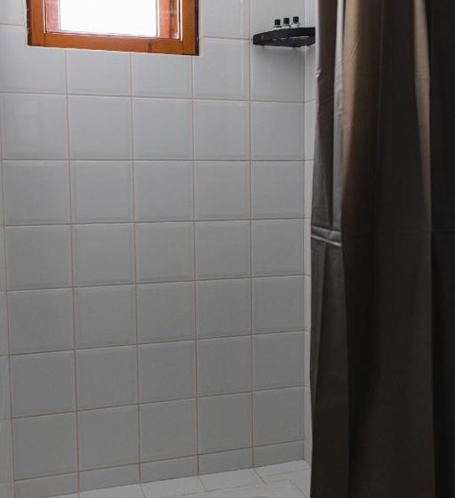 חדר סטנדרט, Kolyba Opryshkiv