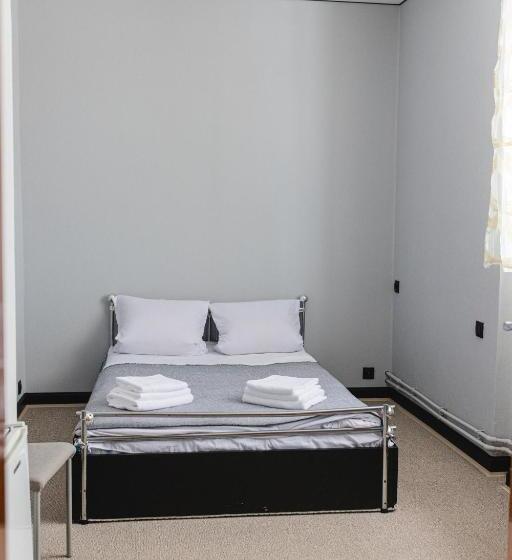 חדר סטנדרט, Kolyba Opryshkiv