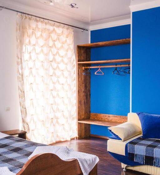 חדר לארבעה סטנדרטי עם מרפסת, Kolyba Opryshkiv