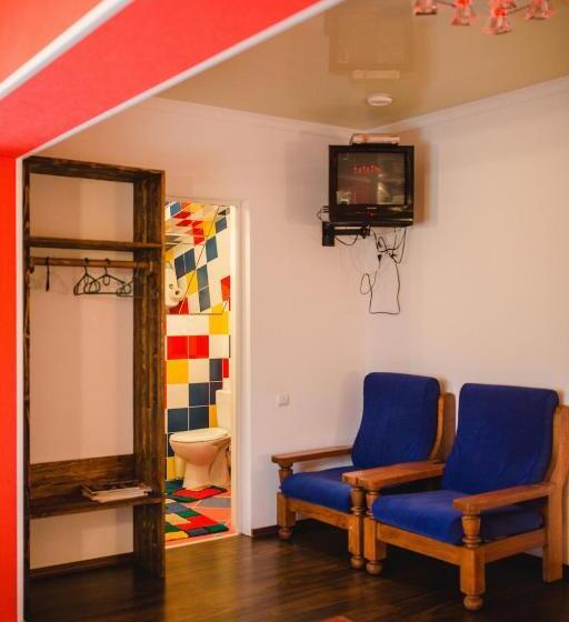 חדר סטנדרט לארבעה, Kolyba Opryshkiv