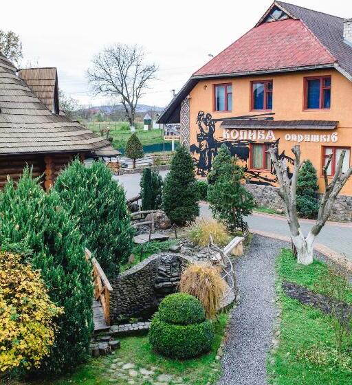 חדר משפחתי, Kolyba Opryshkiv