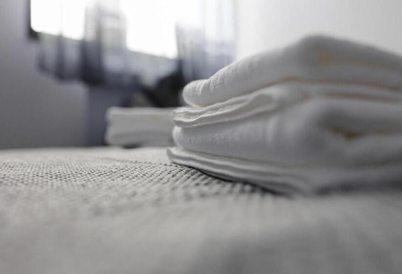 Standard room with outdoor bath, Kolyba Opryshkiv