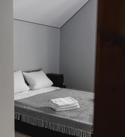 Standard room with outdoor bath, Kolyba Opryshkiv