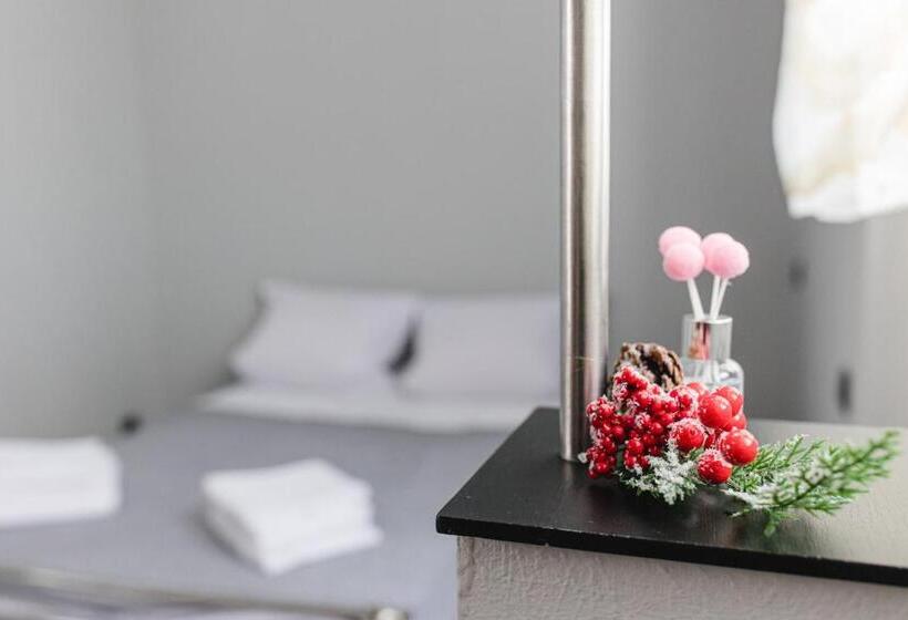 חדר סטנדרט, Kolyba Opryshkiv