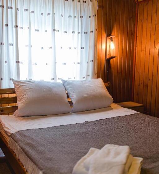 בית, חדר שינה 1, Kolyba Opryshkiv