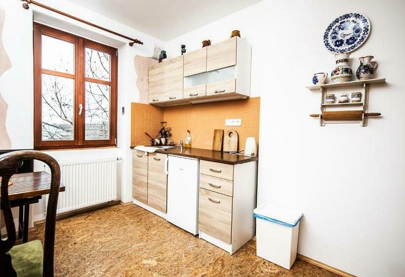 Люкс 2 Спальни, Statek Luníkov