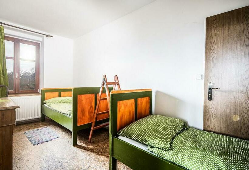 Люкс 2 Спальни, Statek Luníkov