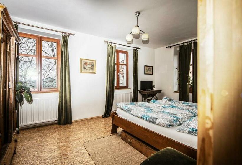 Люкс 2 Спальни, Statek Luníkov