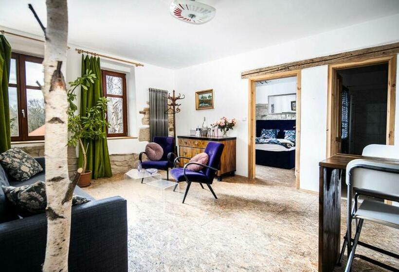 Люкс Кровать Кинг, Statek Luníkov