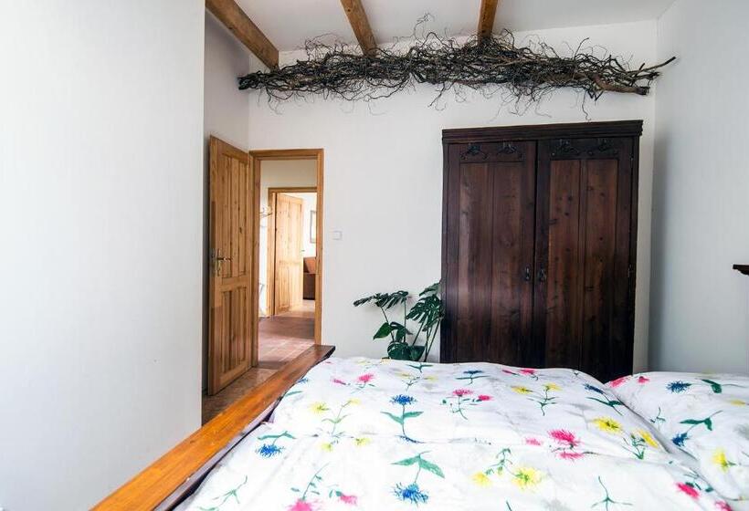 Люкс 2 Спальни, Statek Luníkov