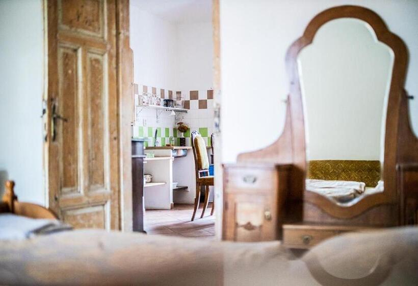 Апартаменты 1 Спальня, Statek Luníkov