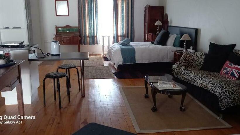 スタンダードスタジオ, Altenburgh Accommodation   Apartments