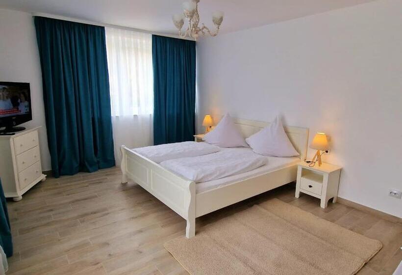 חדר סטנדרט לארבעה, Casa Avram
