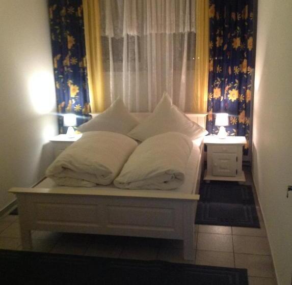اتاق استاندارد چهار تخته, Casa Avram