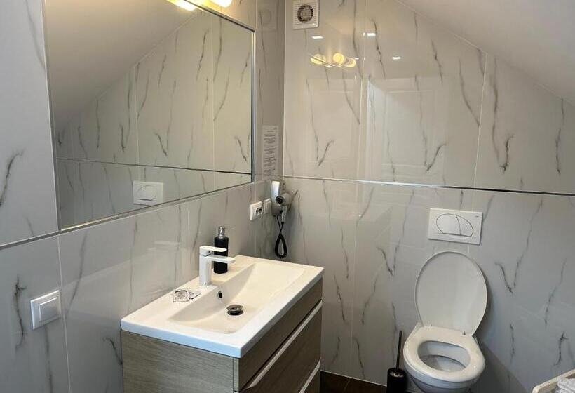 Номер Economy, Casa Avram