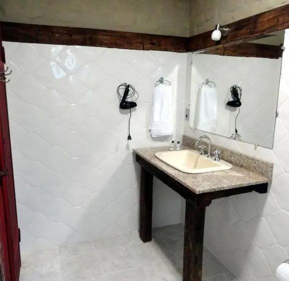 スタンダード4人部屋, Hospedaria Rio Do Vento