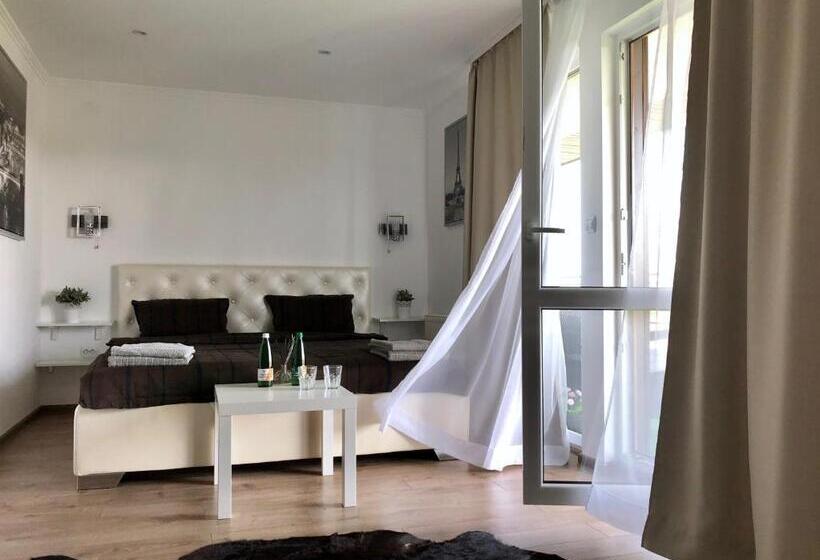 اتاق لوکس, Lago Casa