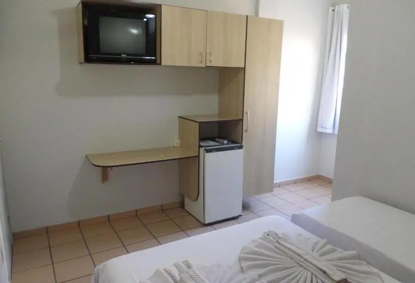 Economy Triple Room, Pousada Solar Meaipe