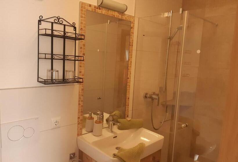 バルコニー付きスタンダードルーム, Seyerlehnerhof